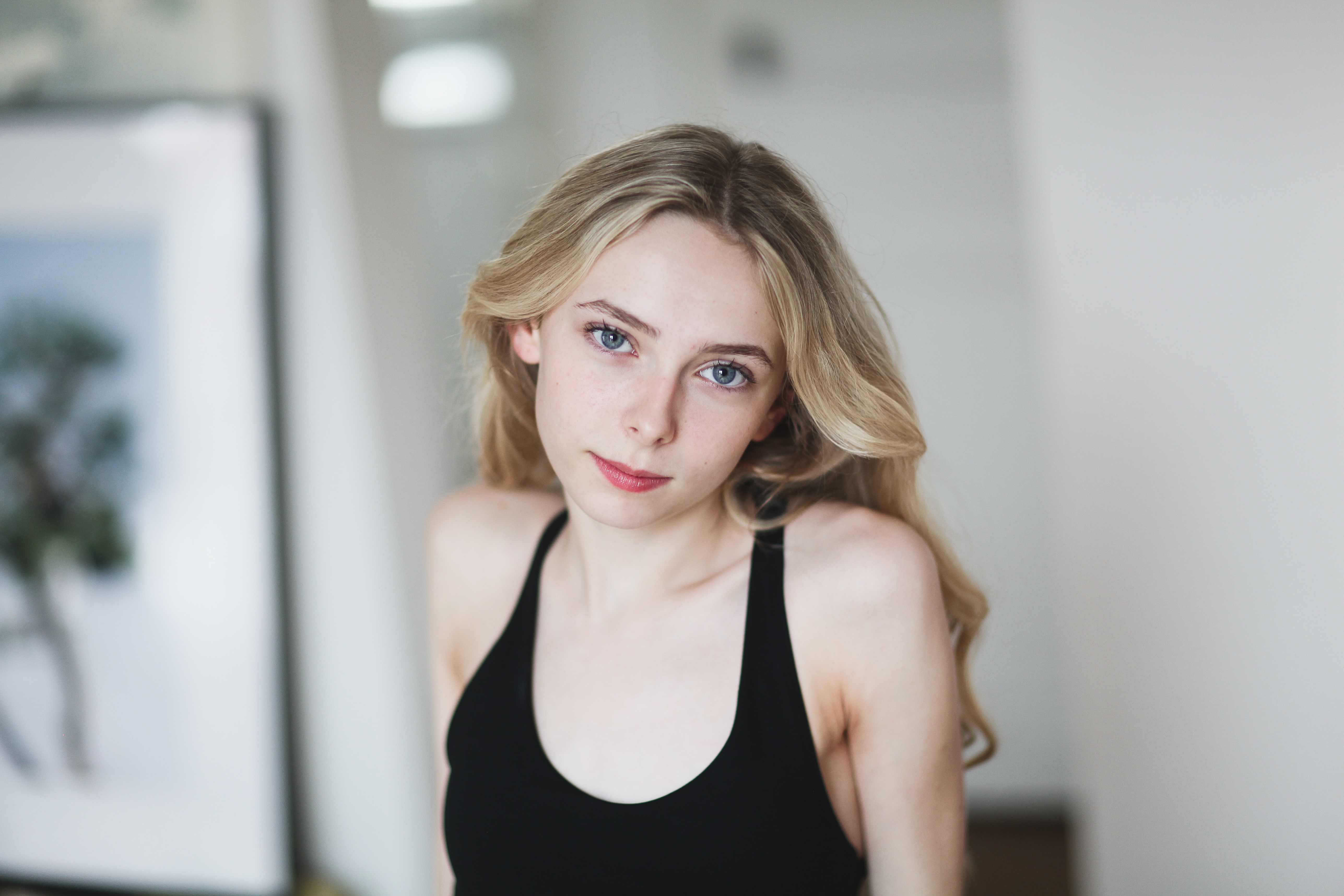 Anouk Darwin Homewood, Artiste-Interprète - Agence Anora