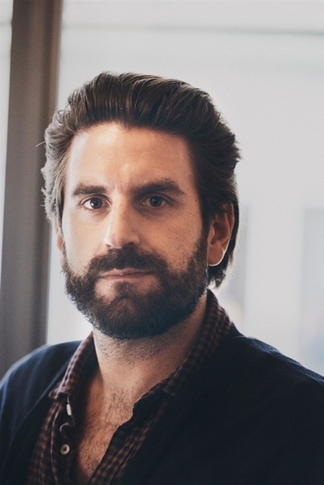 Grégoire Ludig, Artiste-Interprète, Réalisateur, Scénariste - Agence Anora