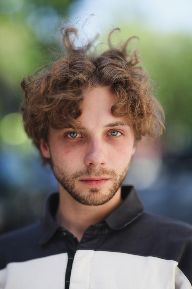 Jérémy Gillet, Artiste-Interprète - Agence Anora