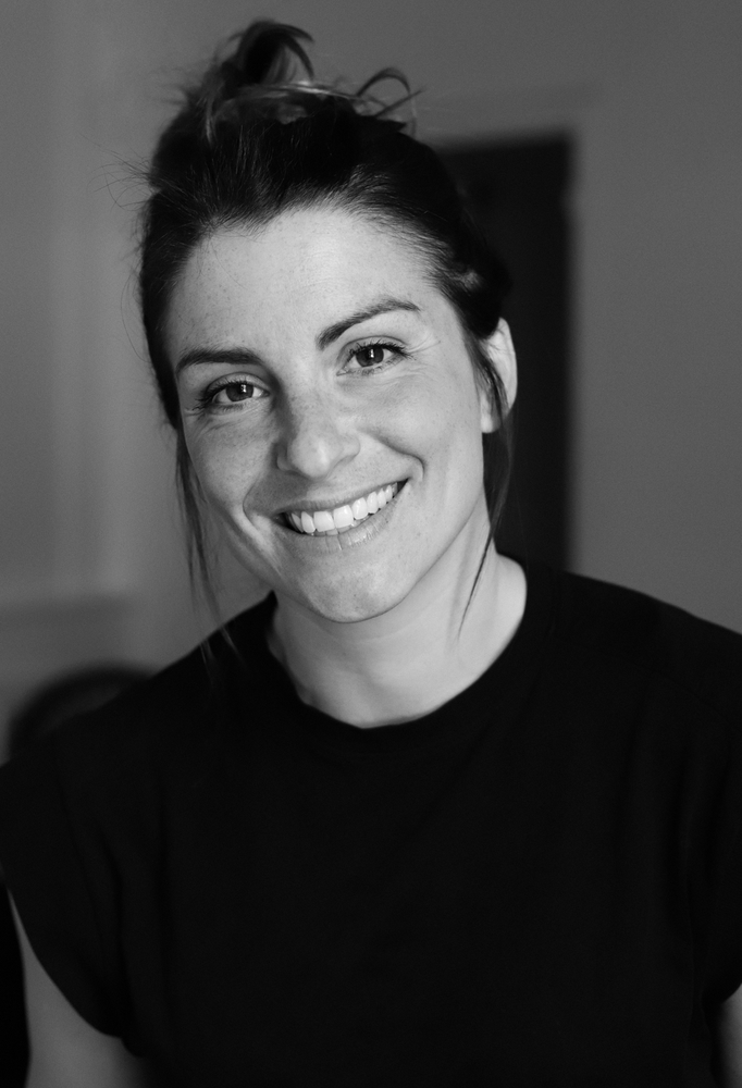 Juliette Delacroix, Artiste-Interprète - Agence Anora