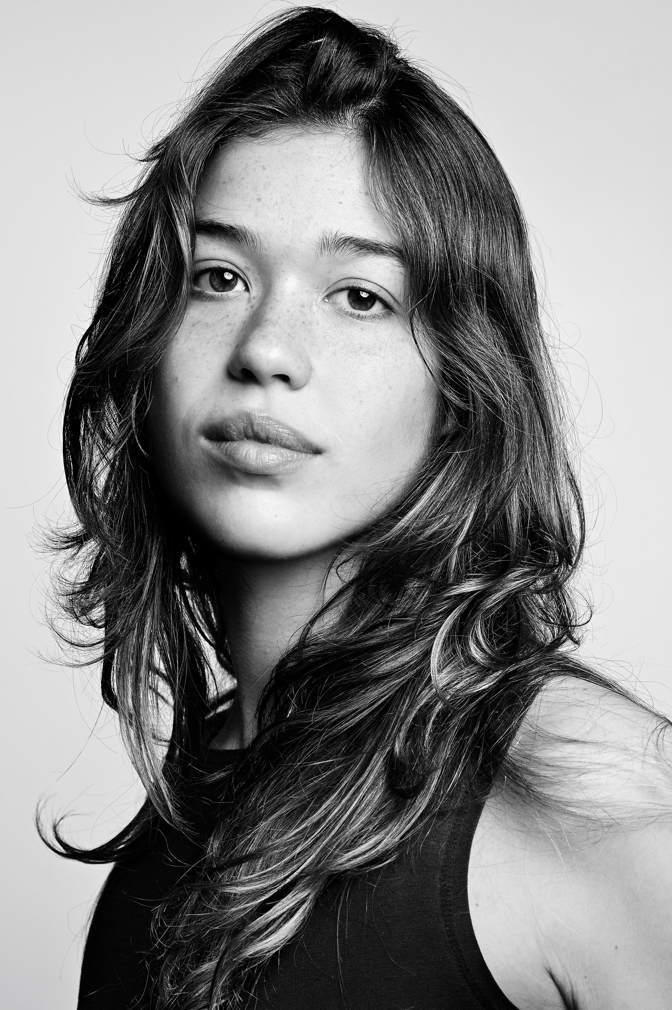 Lily Aubry , Artiste-Interprète - Agence Anora