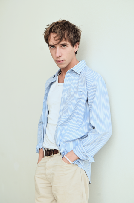 Louis Battistelli, Artiste-Interprète - Agence Anora