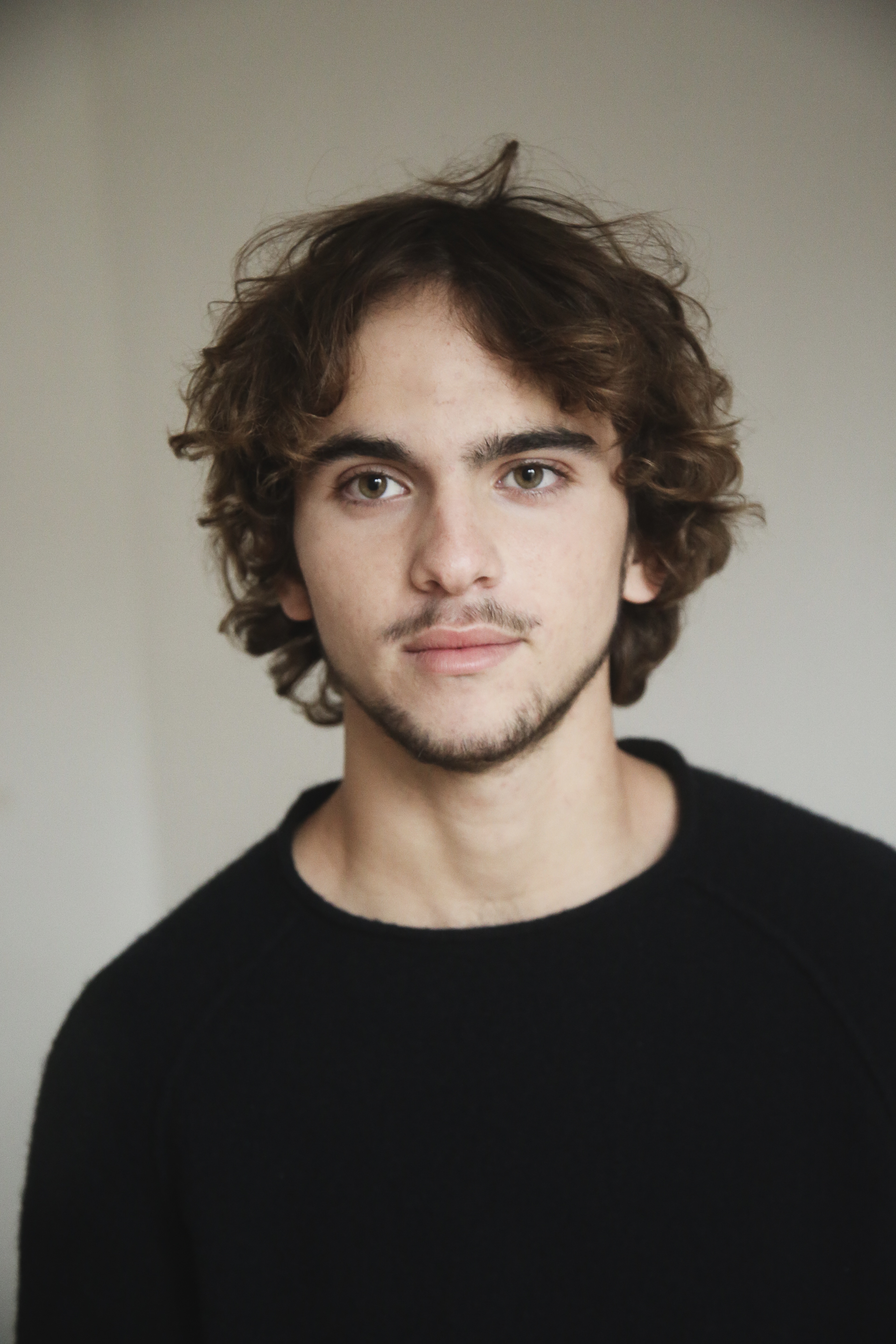 Loup Pinard, Artiste-Interprète - Agence Anora