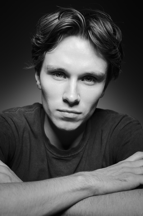 Mathias Legoût Hammond, Artiste-Interprète - Agence Anora