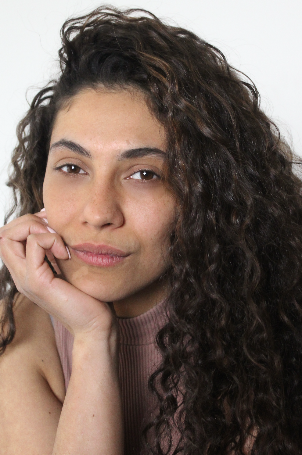 Sarah Afchain, Artiste-Interprète - Agence Anora