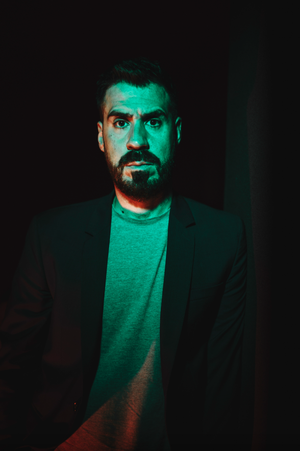 Simon Astier , Artiste-Interprète, Réalisateur, Scénariste - Agence Anora