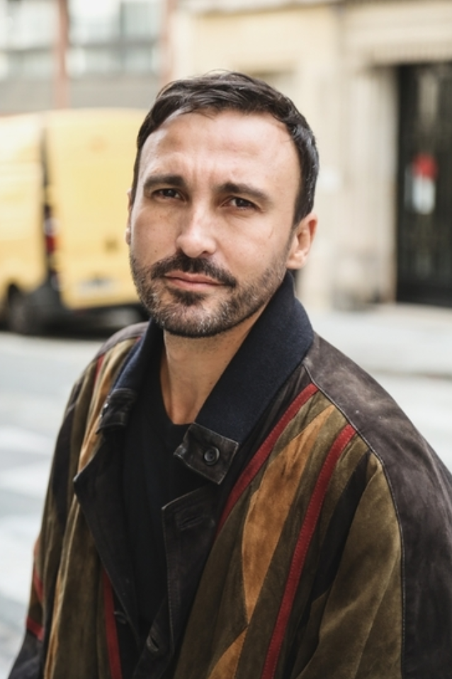 Thierry Lopez, Artiste-Interprète, Scénariste - Agence Anora