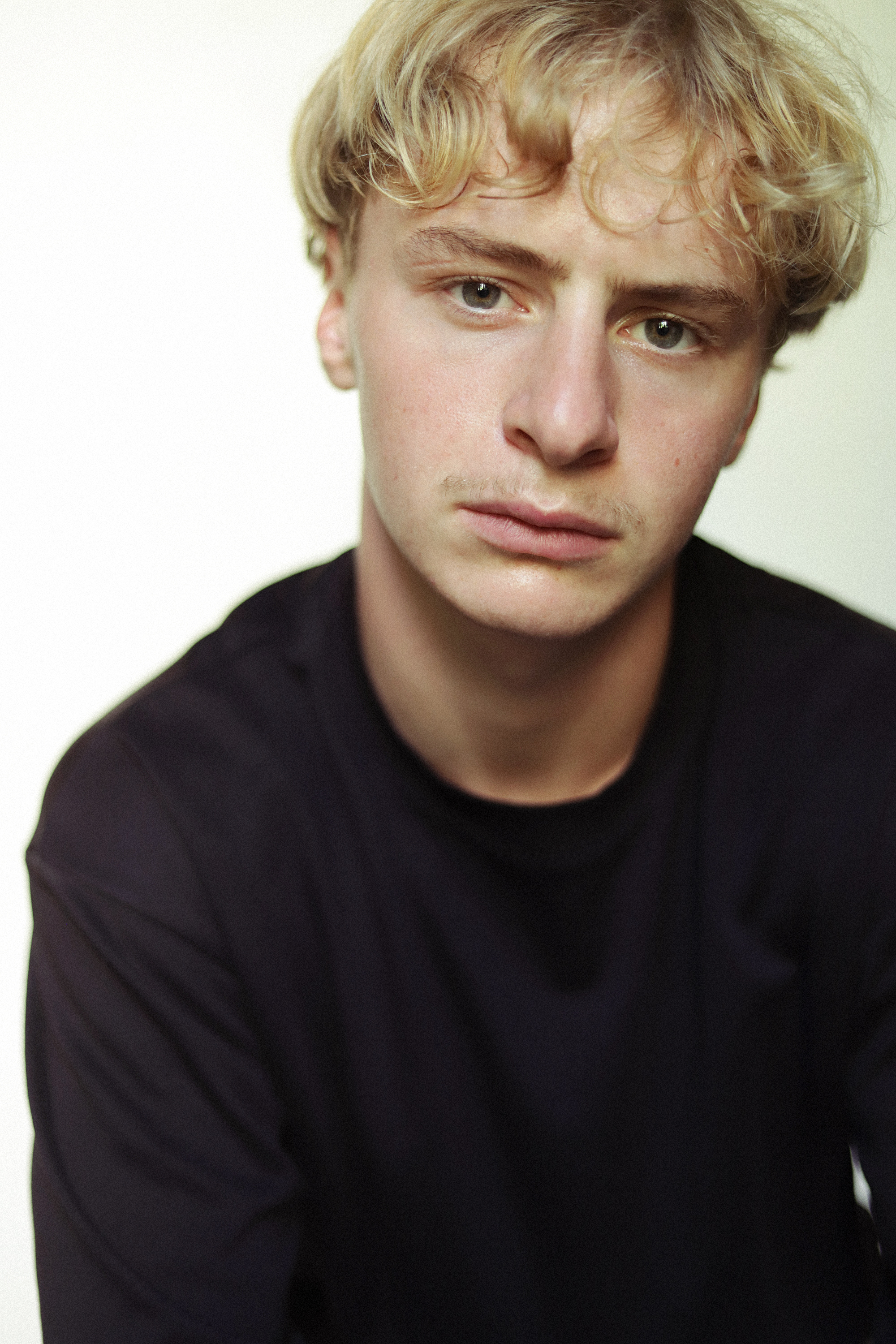 Thomas Gioria , Artiste-Interprète - Agence Anora