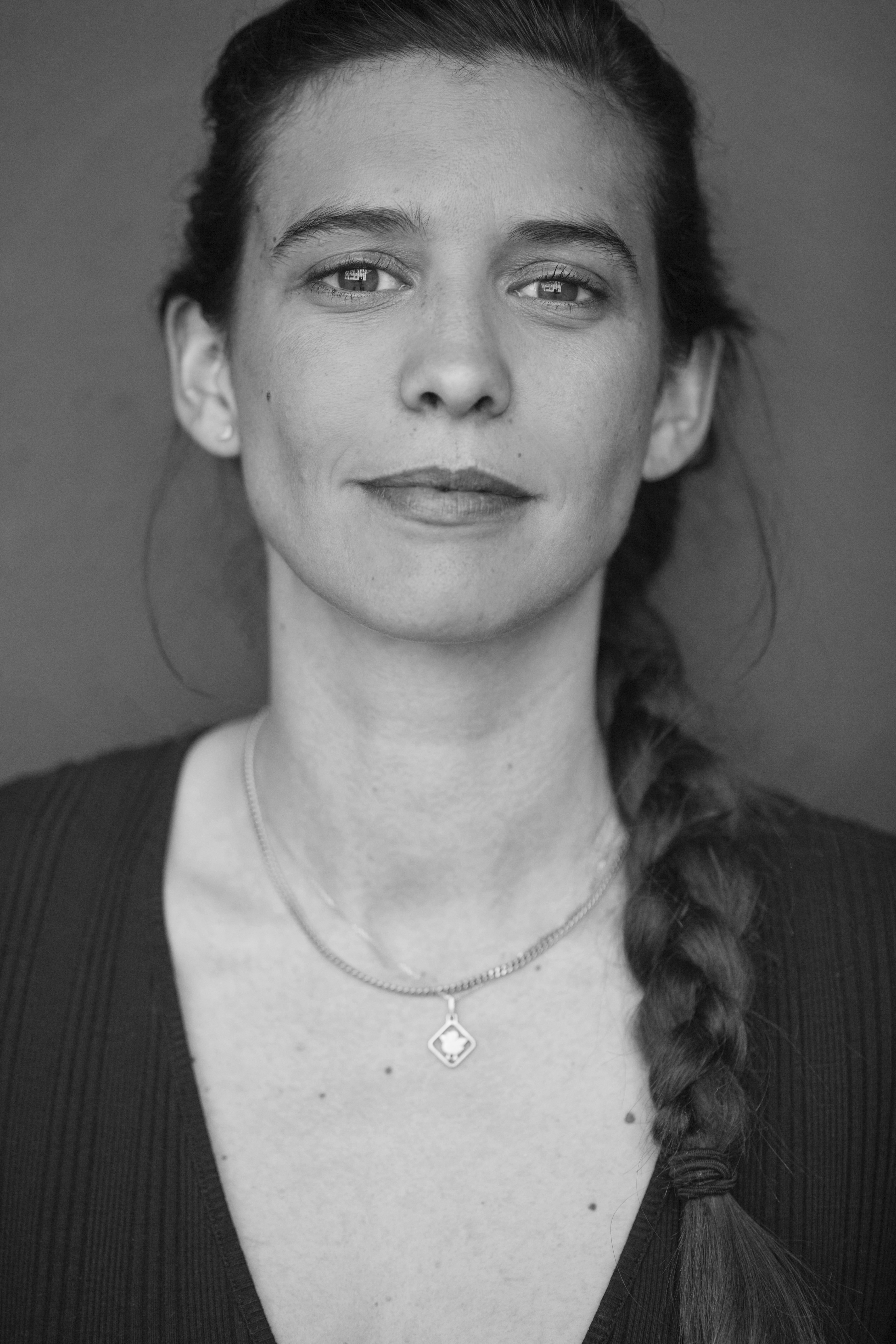 Valentine Catzeflis, Artiste-Interprète - Agence Anora